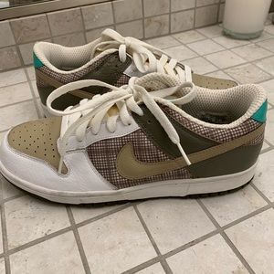 Size 9 Womens Tan/White Nike Dunks